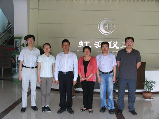 上海理工大學(xué)領(lǐng)導(dǎo)、教授一行考察虹潤(rùn)公司